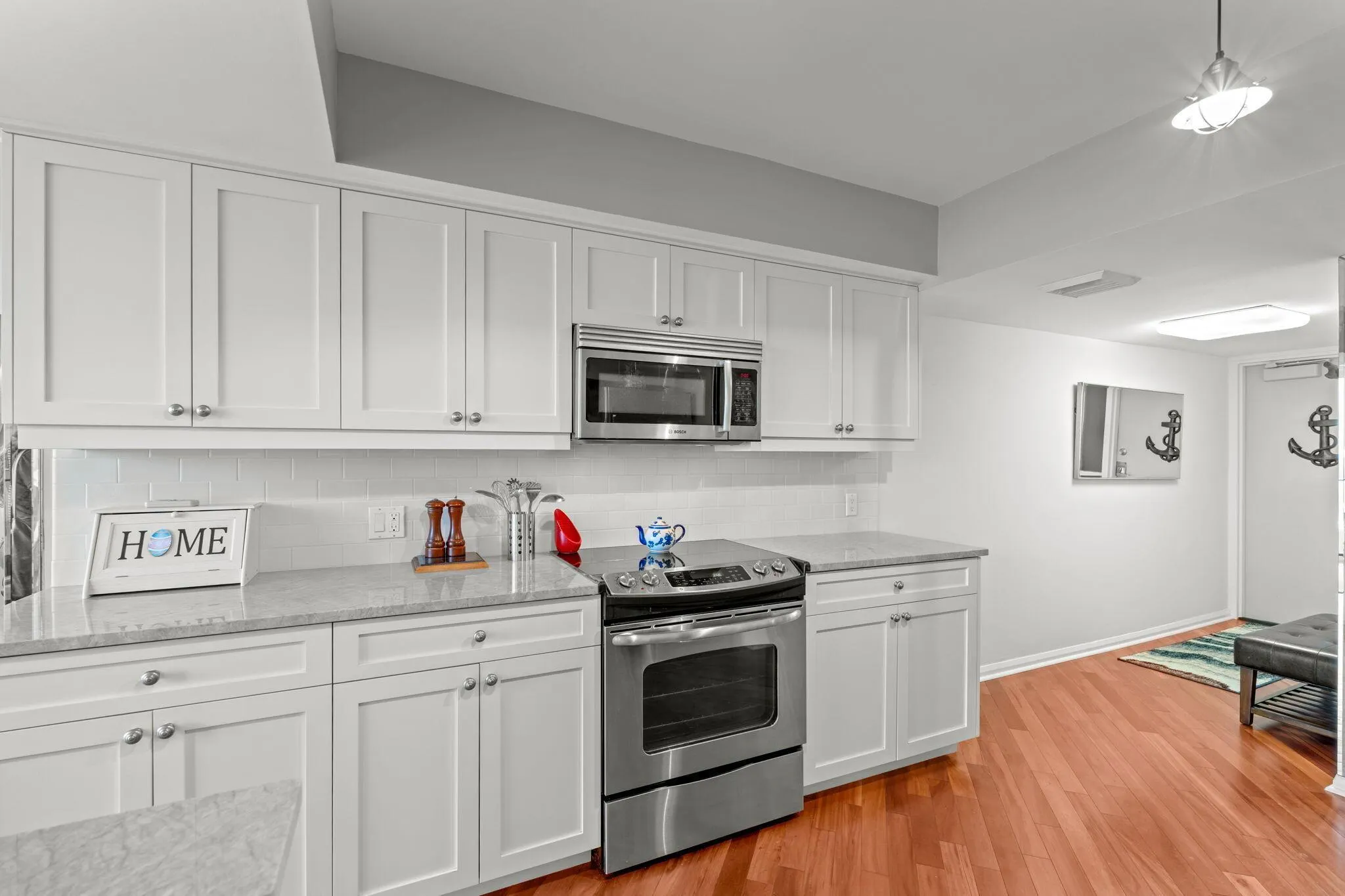 124 Lakeshore Drive, #5290