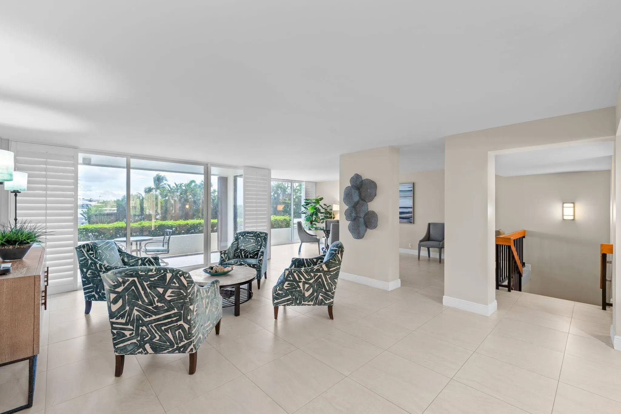 124 Lakeshore Drive, #5290