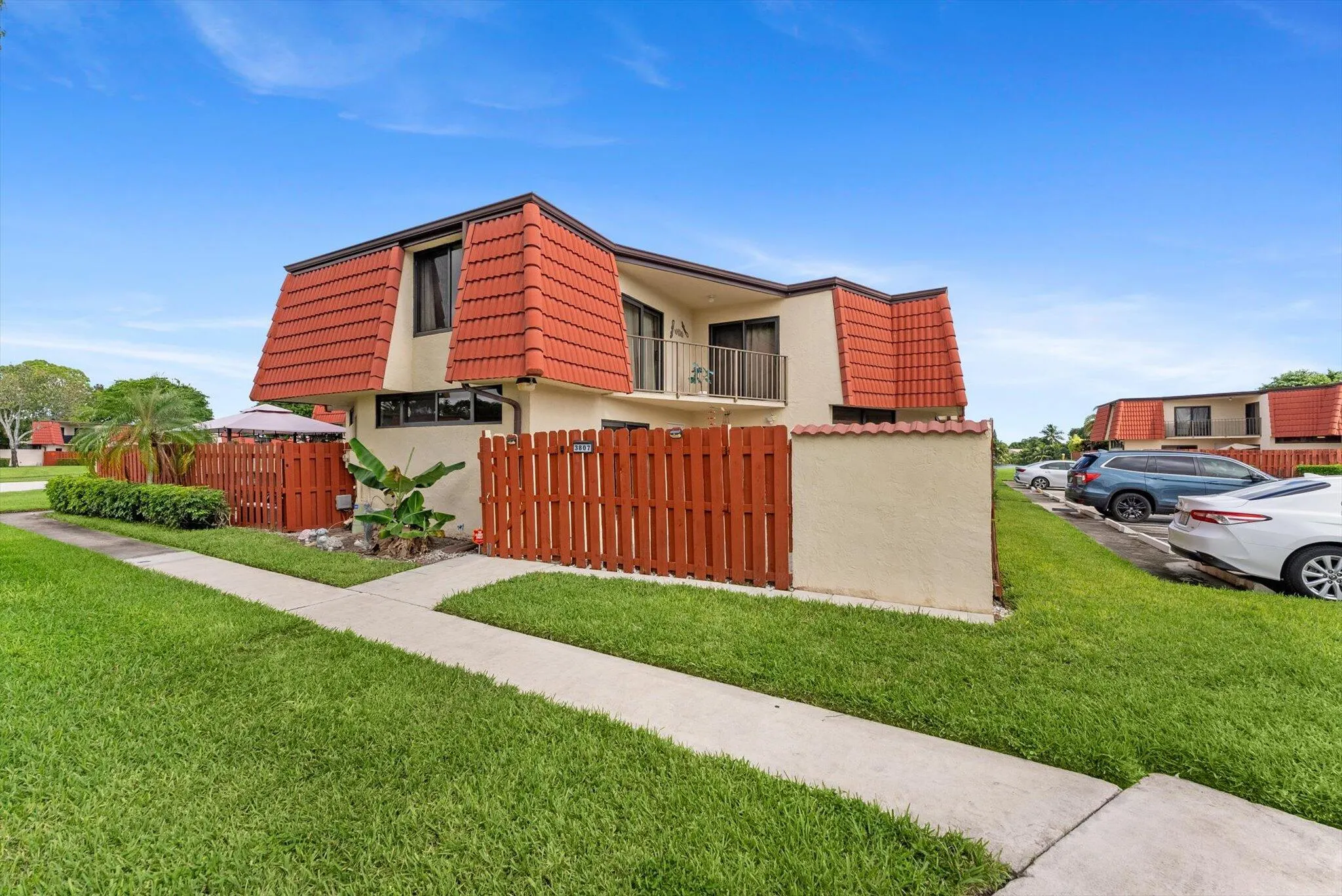 3807 Victoria Drive NE, #3807
