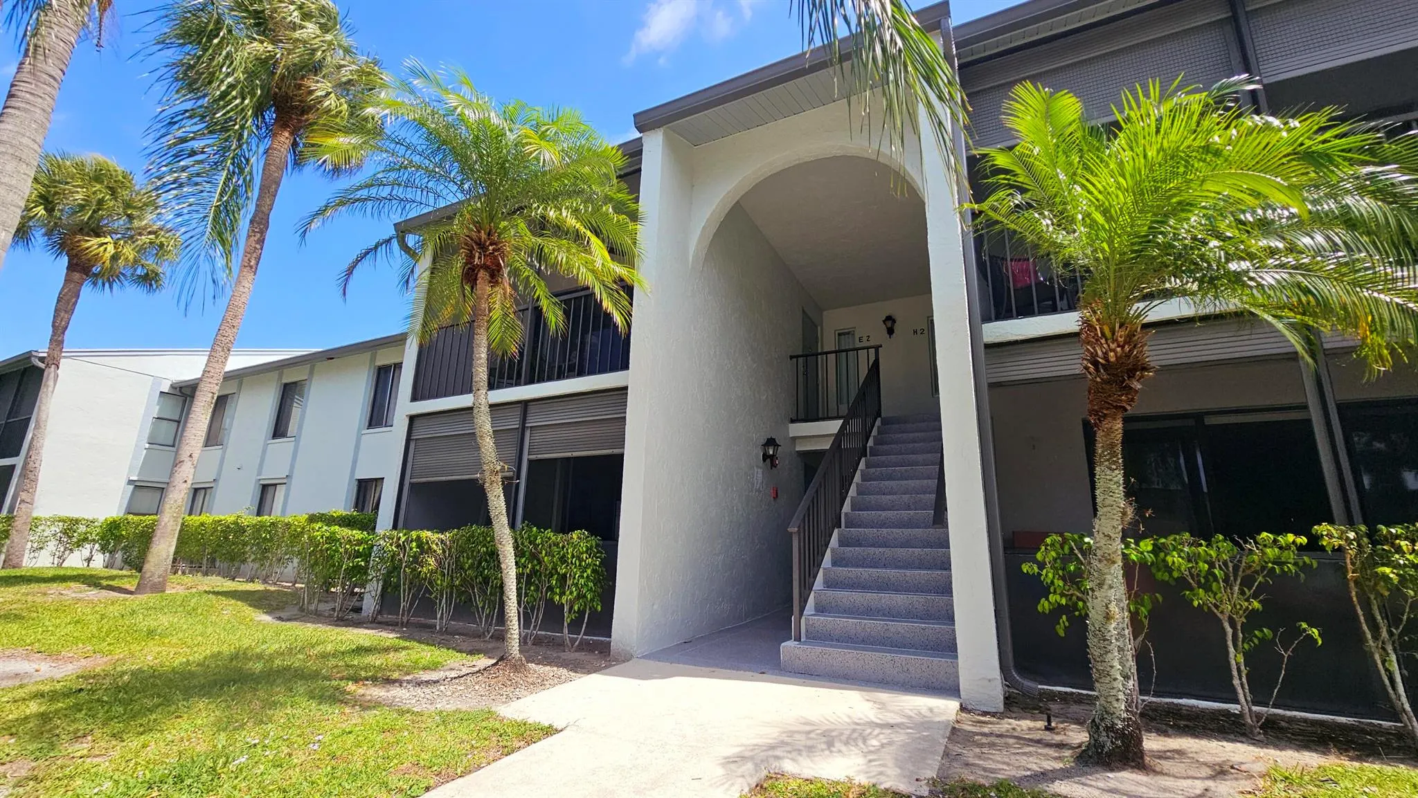 1005 Green Pine Boulevard, #E1