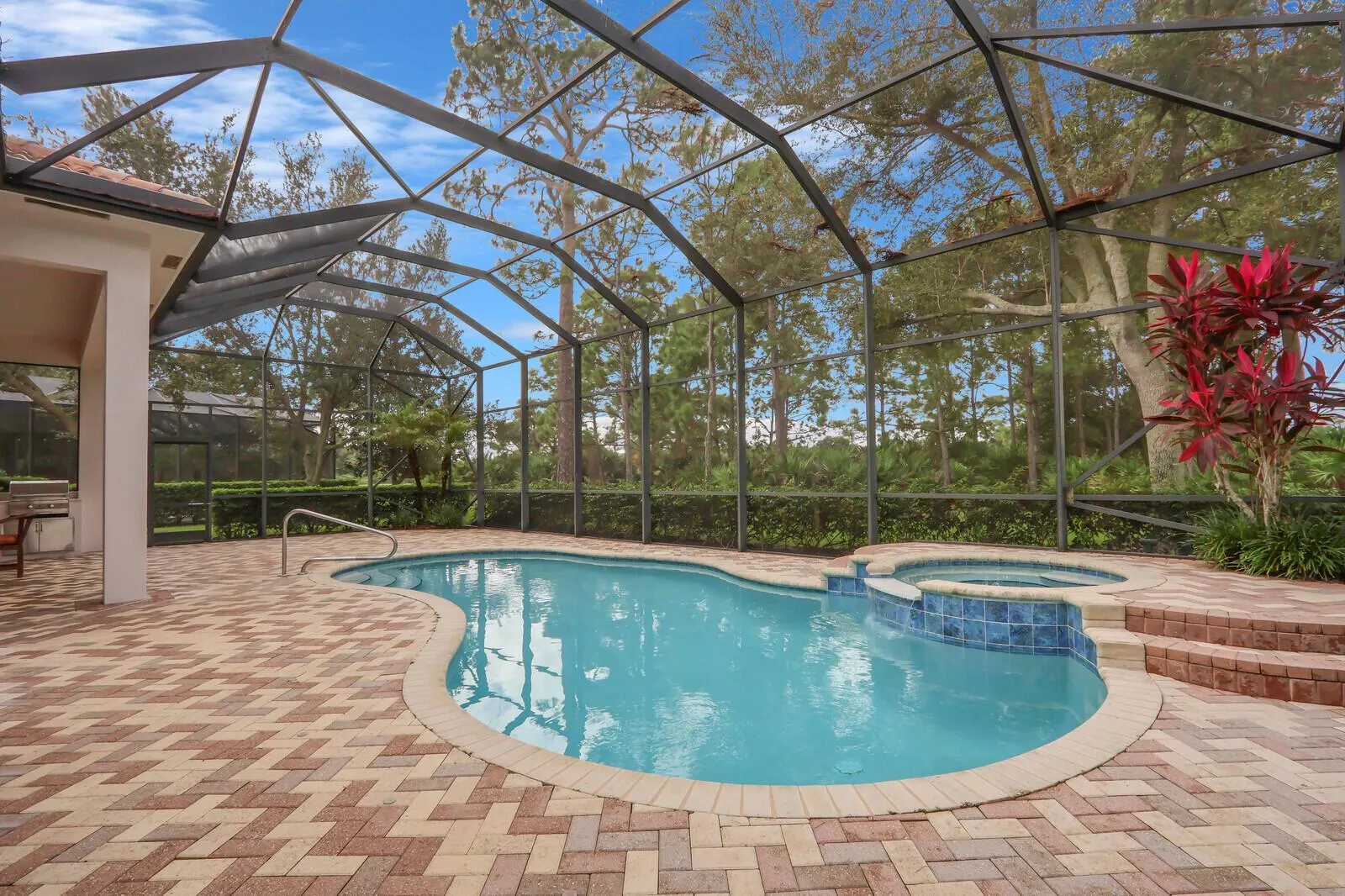 8705 Tompson Point Road