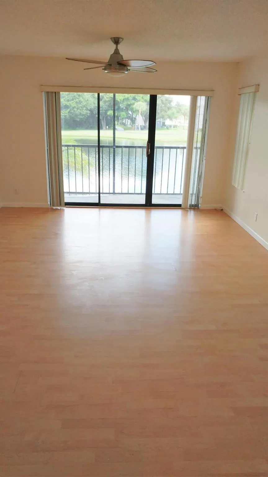 1001 Green Pine Boulevard, #C2