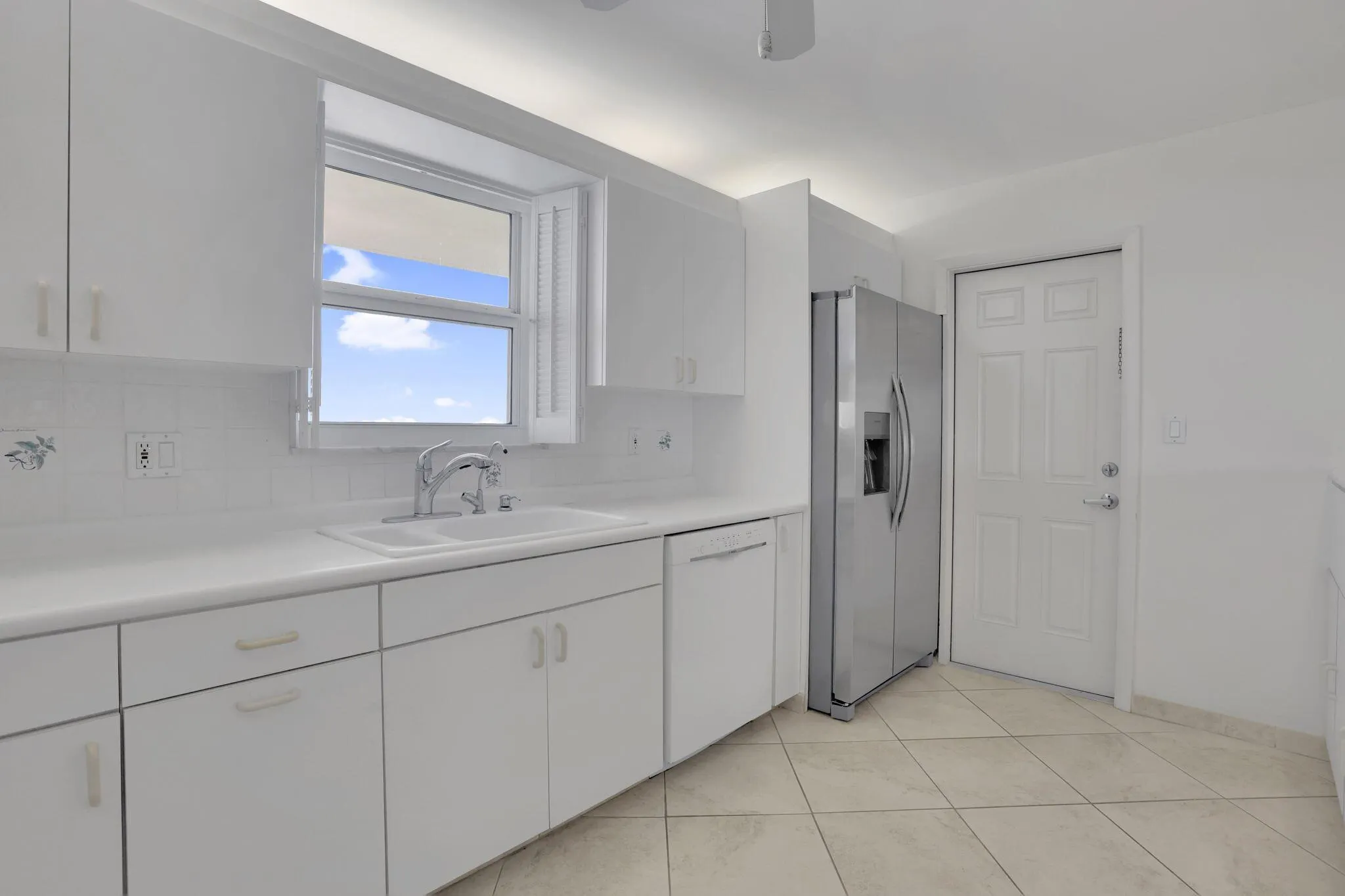 1051 Hillsboro Mile, #Ph4e