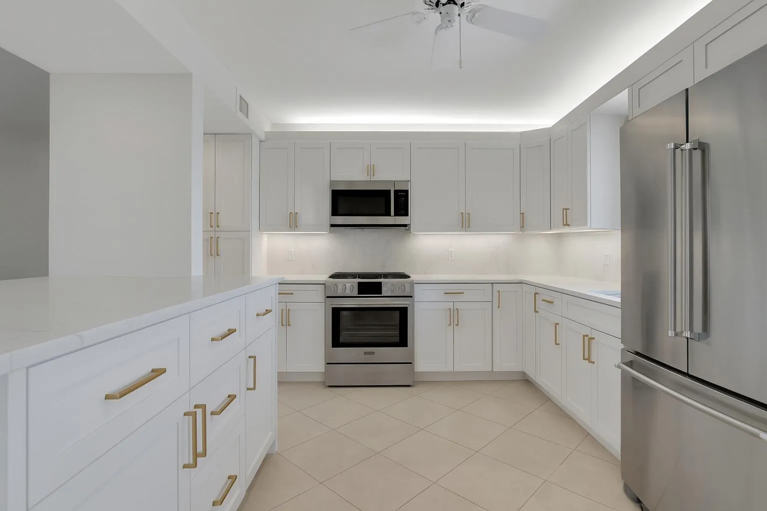 1051 Hillsboro Mile, #Ph4e