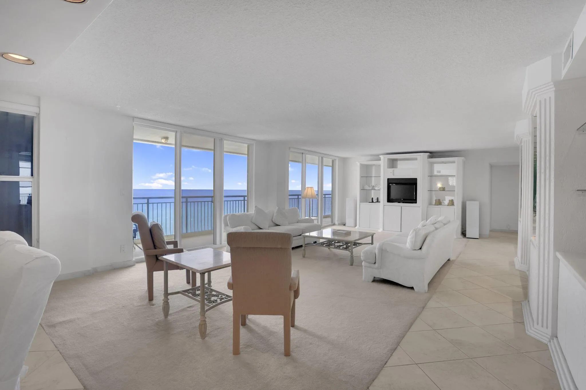 1051 Hillsboro Mile, #Ph4e