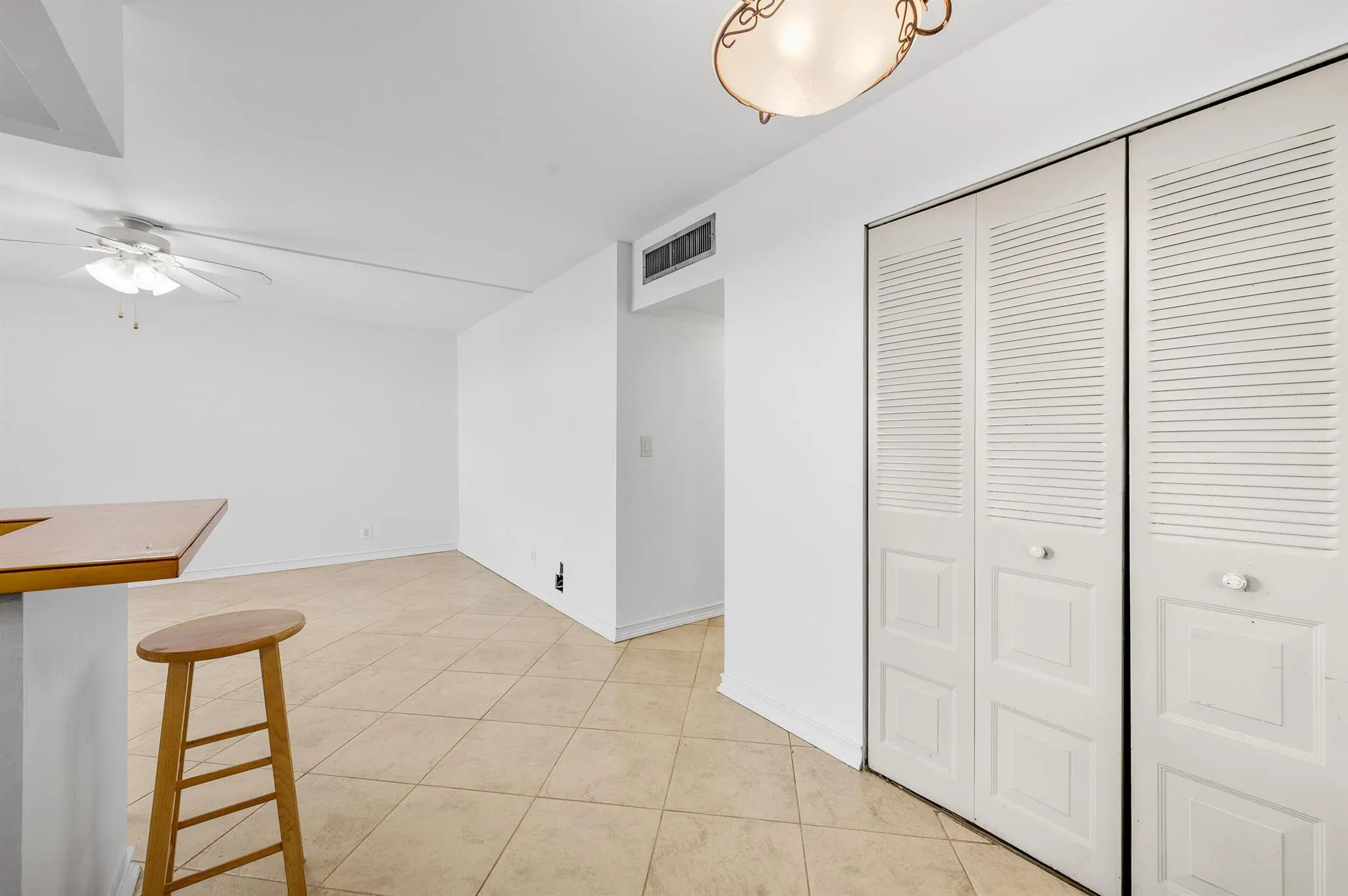 2400 NE 10th Street, #410