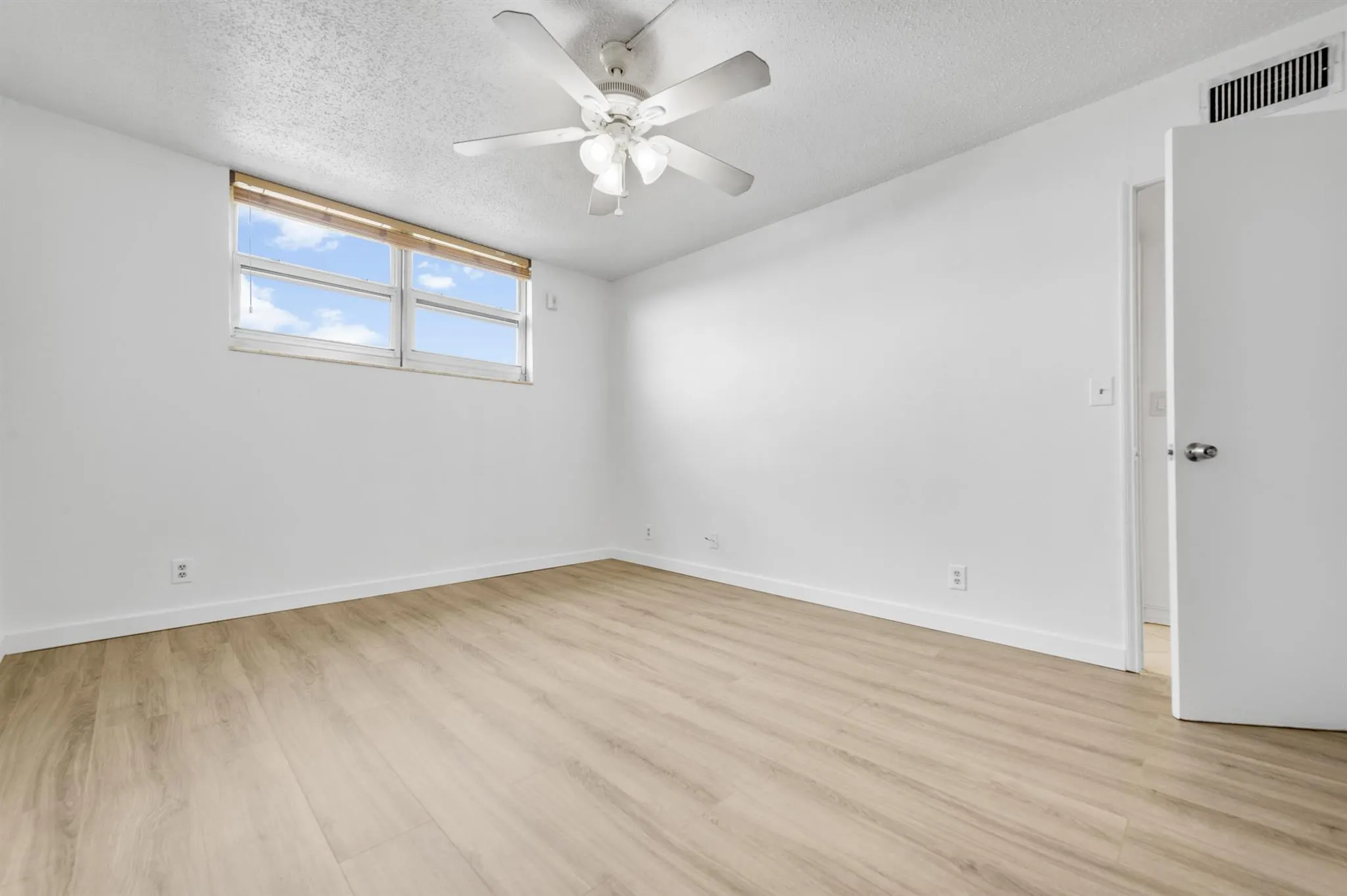 2400 NE 10th Street, #410