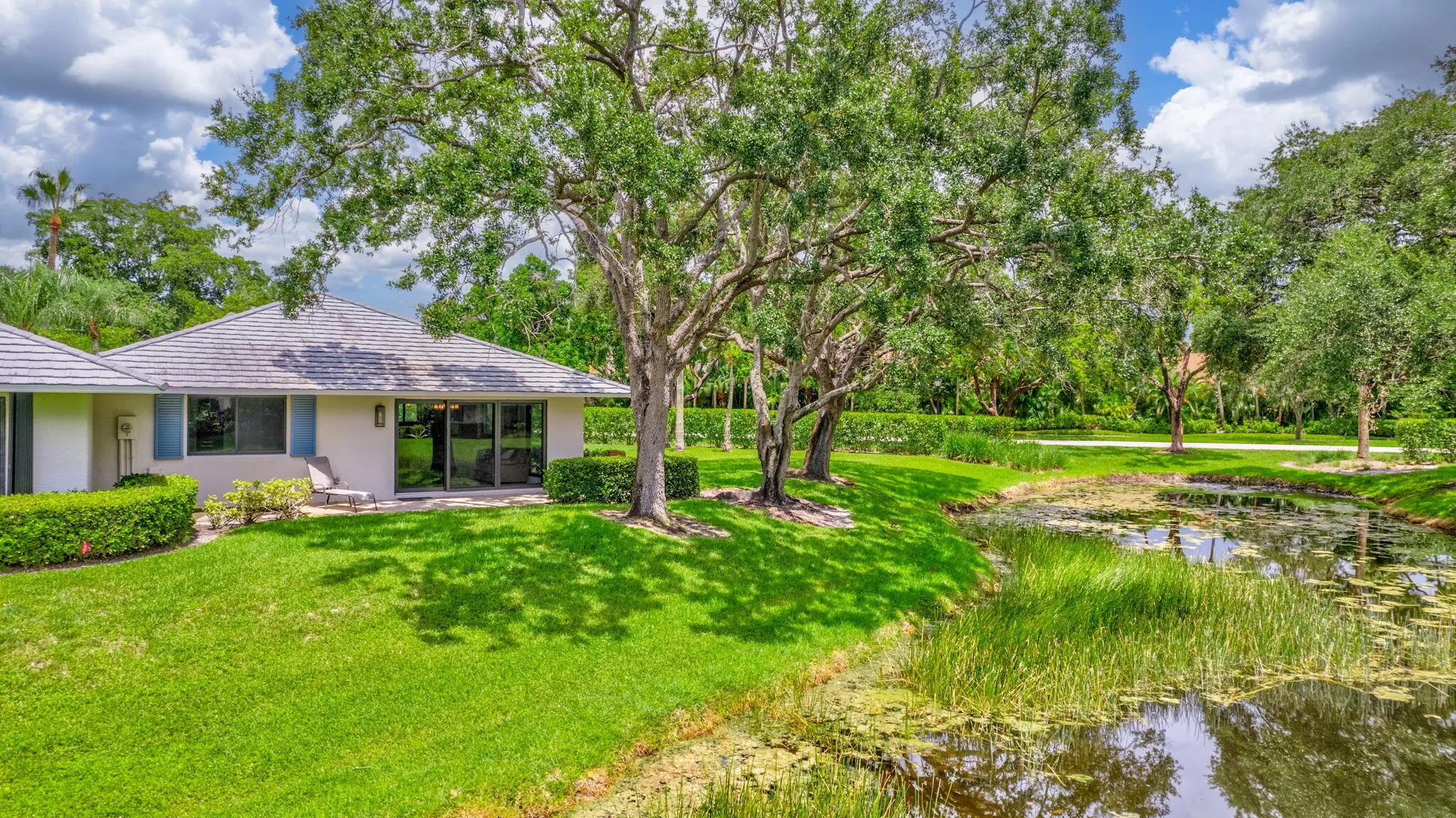 908 Club Drive, #908