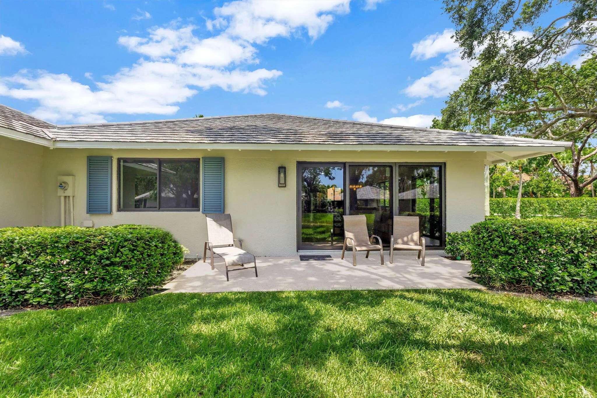 908 Club Drive, #908