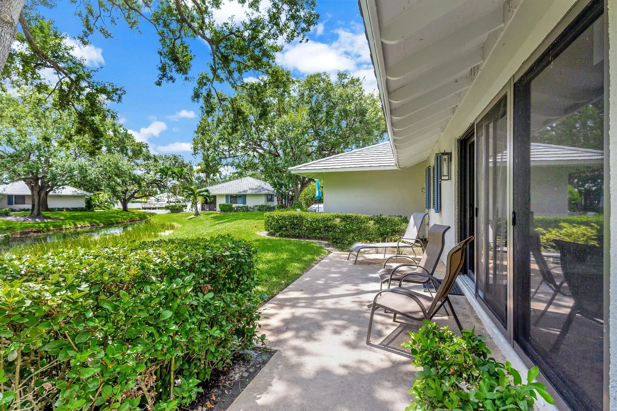 908 Club Drive, #908