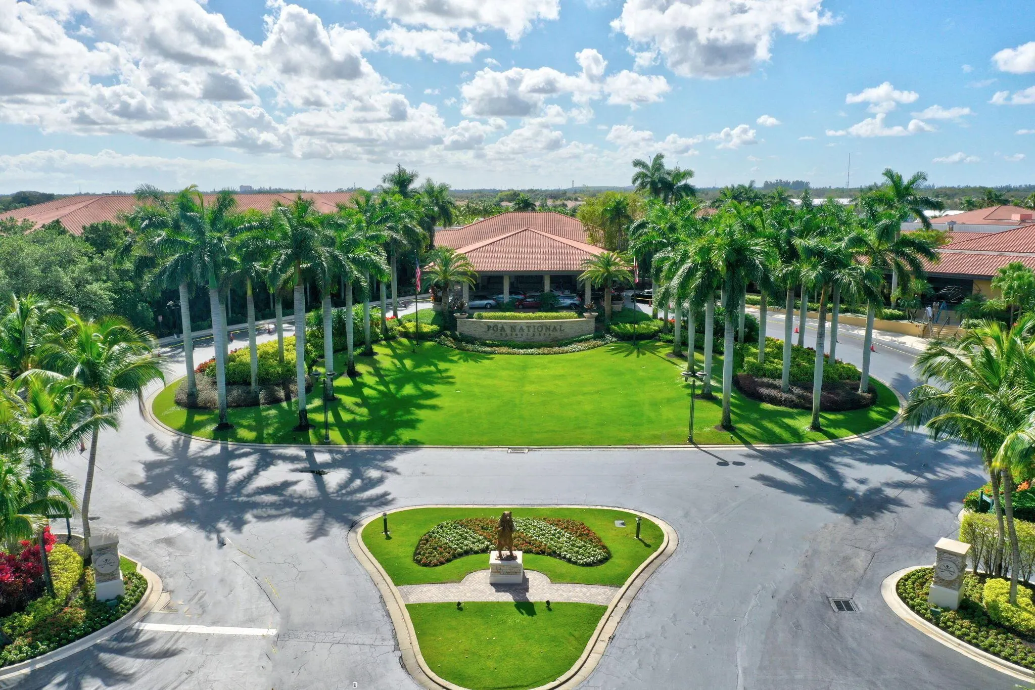 908 Club Drive, #908