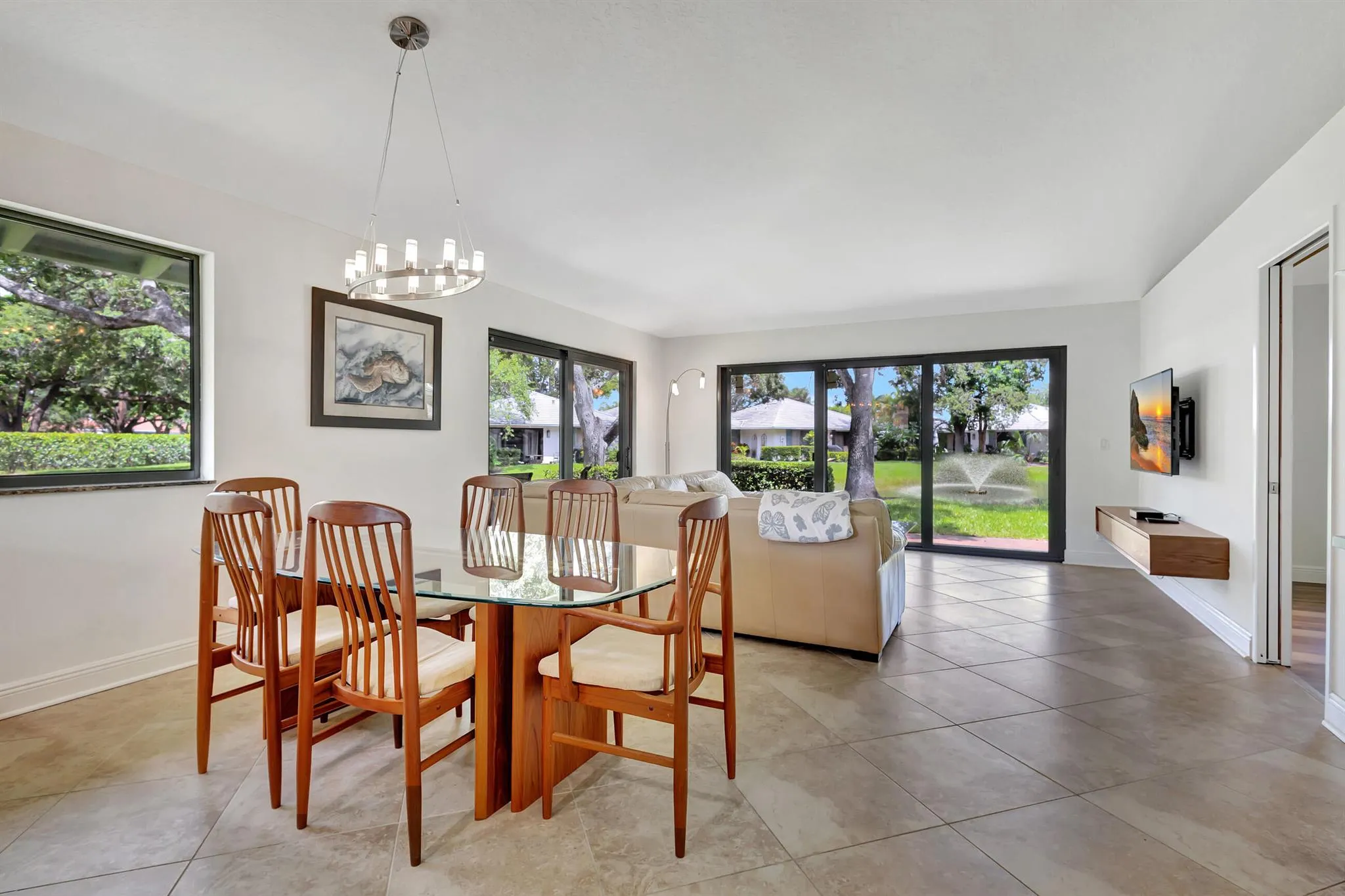 908 Club Drive, #908