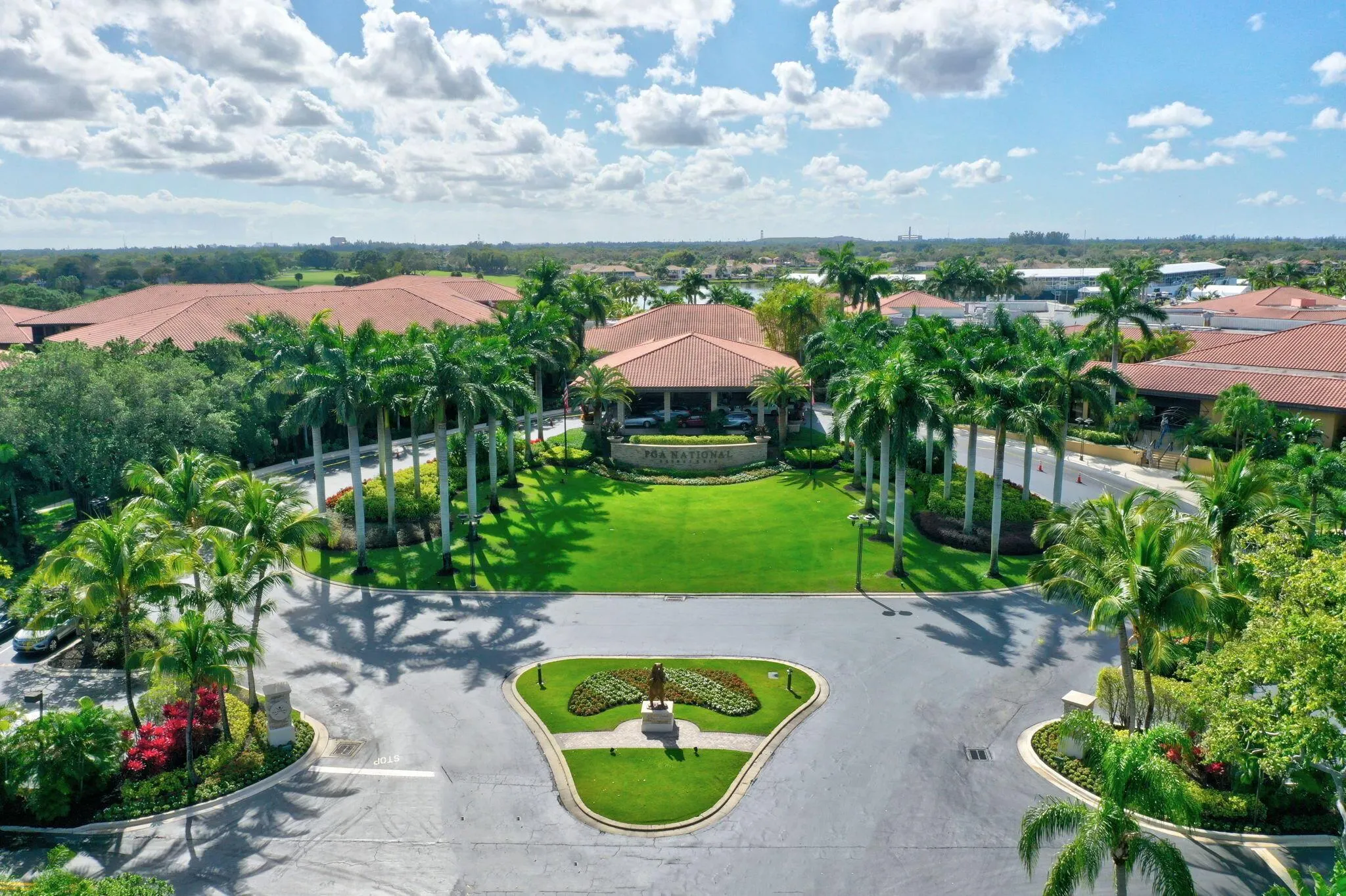 908 Club Drive, #908