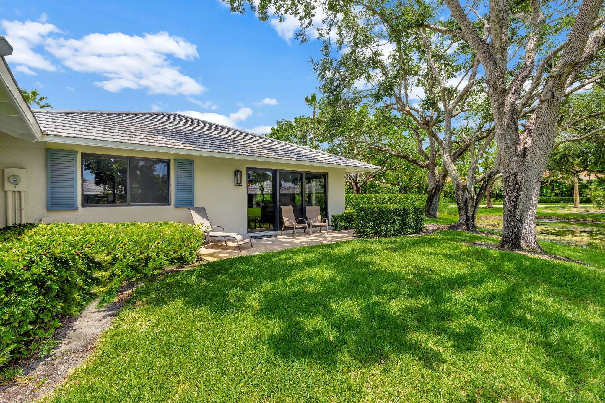 908 Club Drive, #908