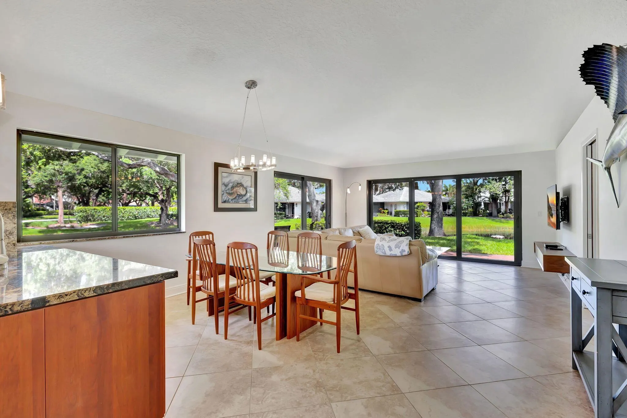 908 Club Drive, #908