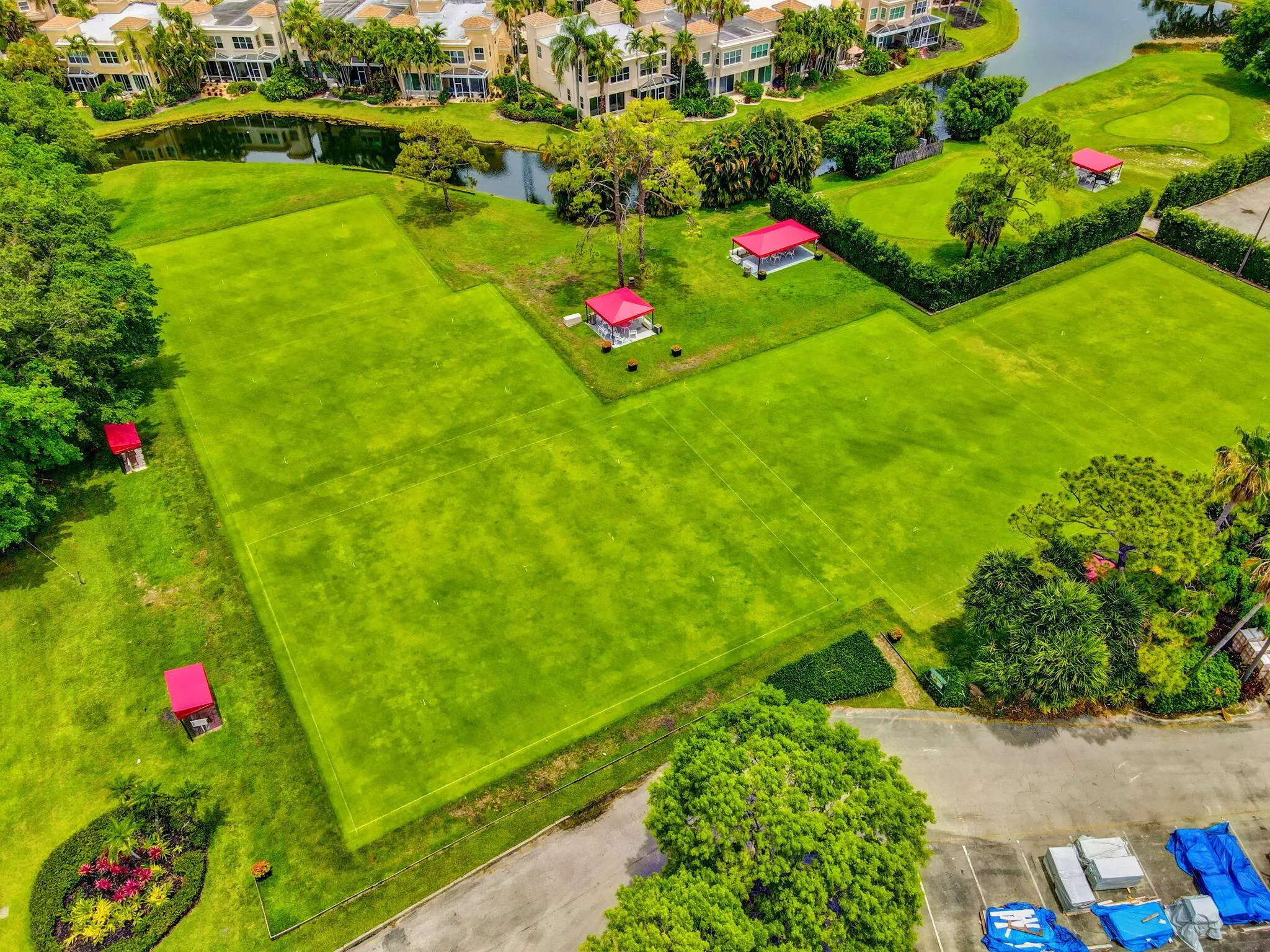 908 Club Drive, #908