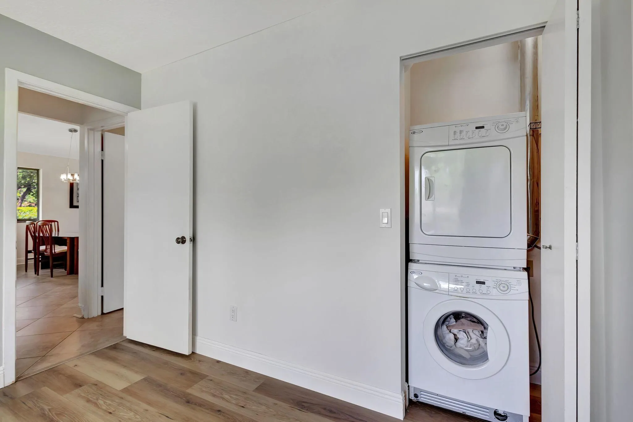 908 Club Drive, #908