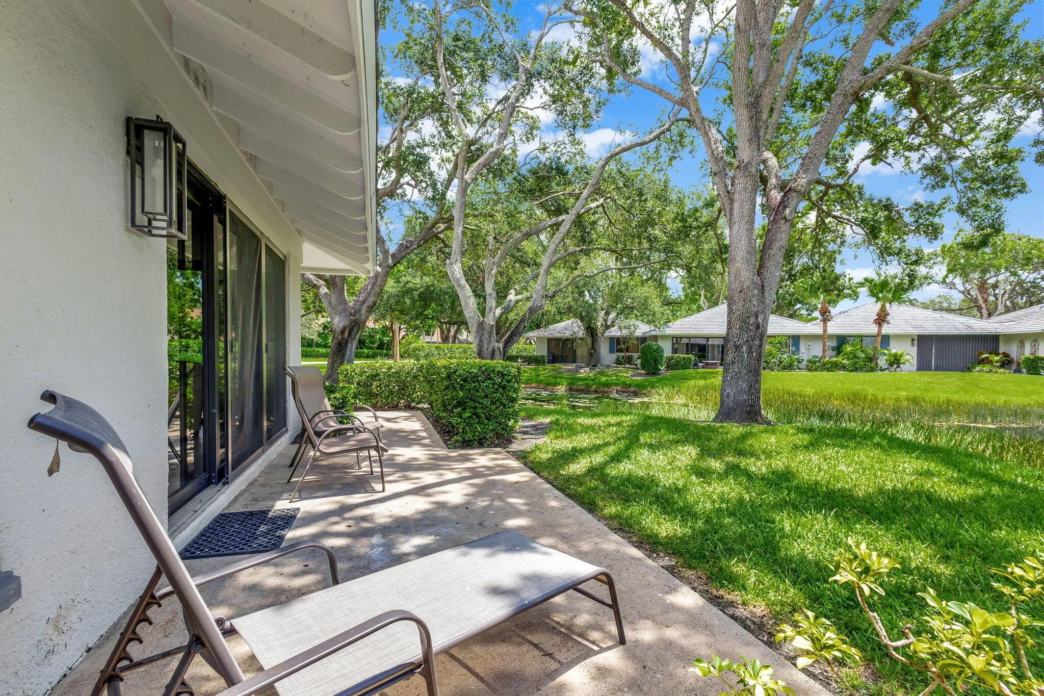 908 Club Drive, #908