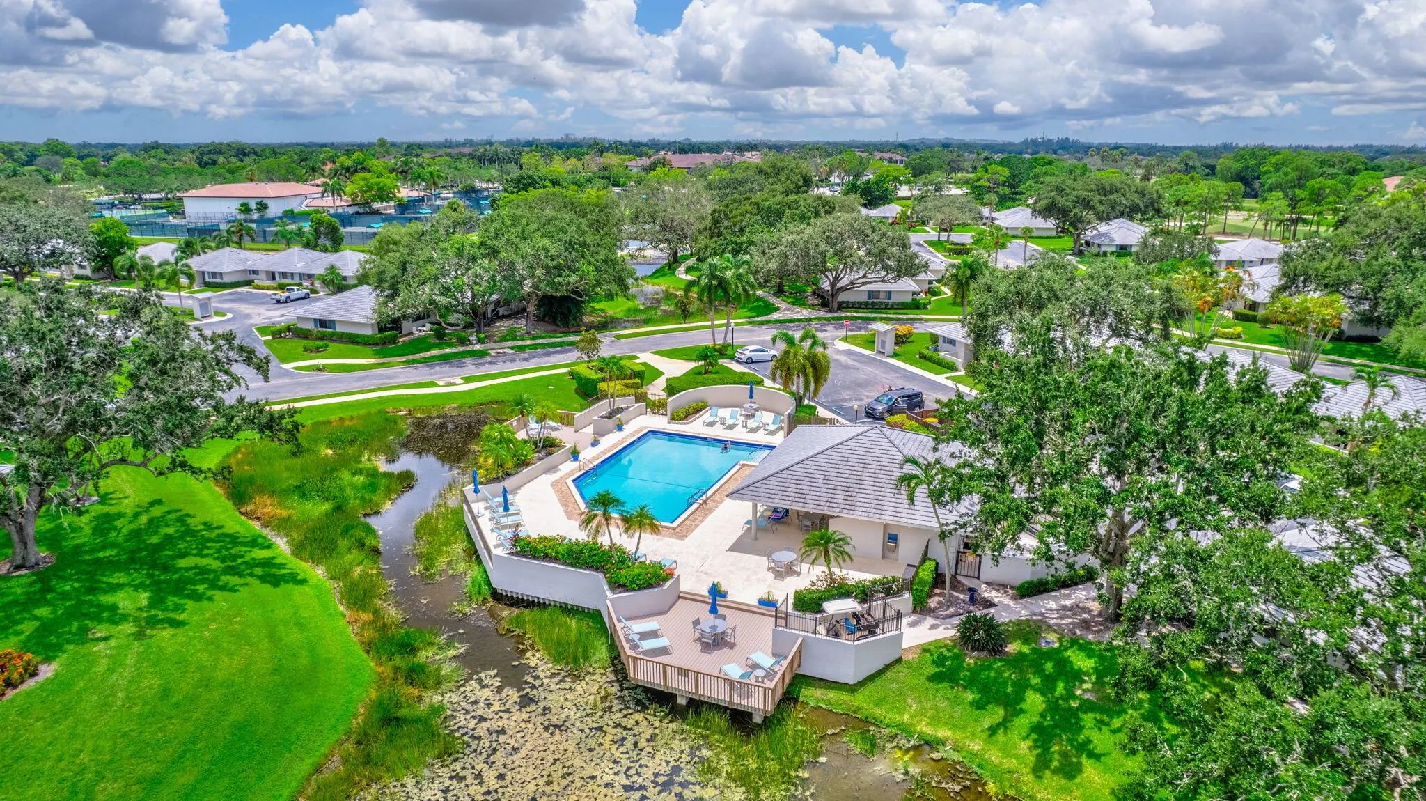 908 Club Drive, #908