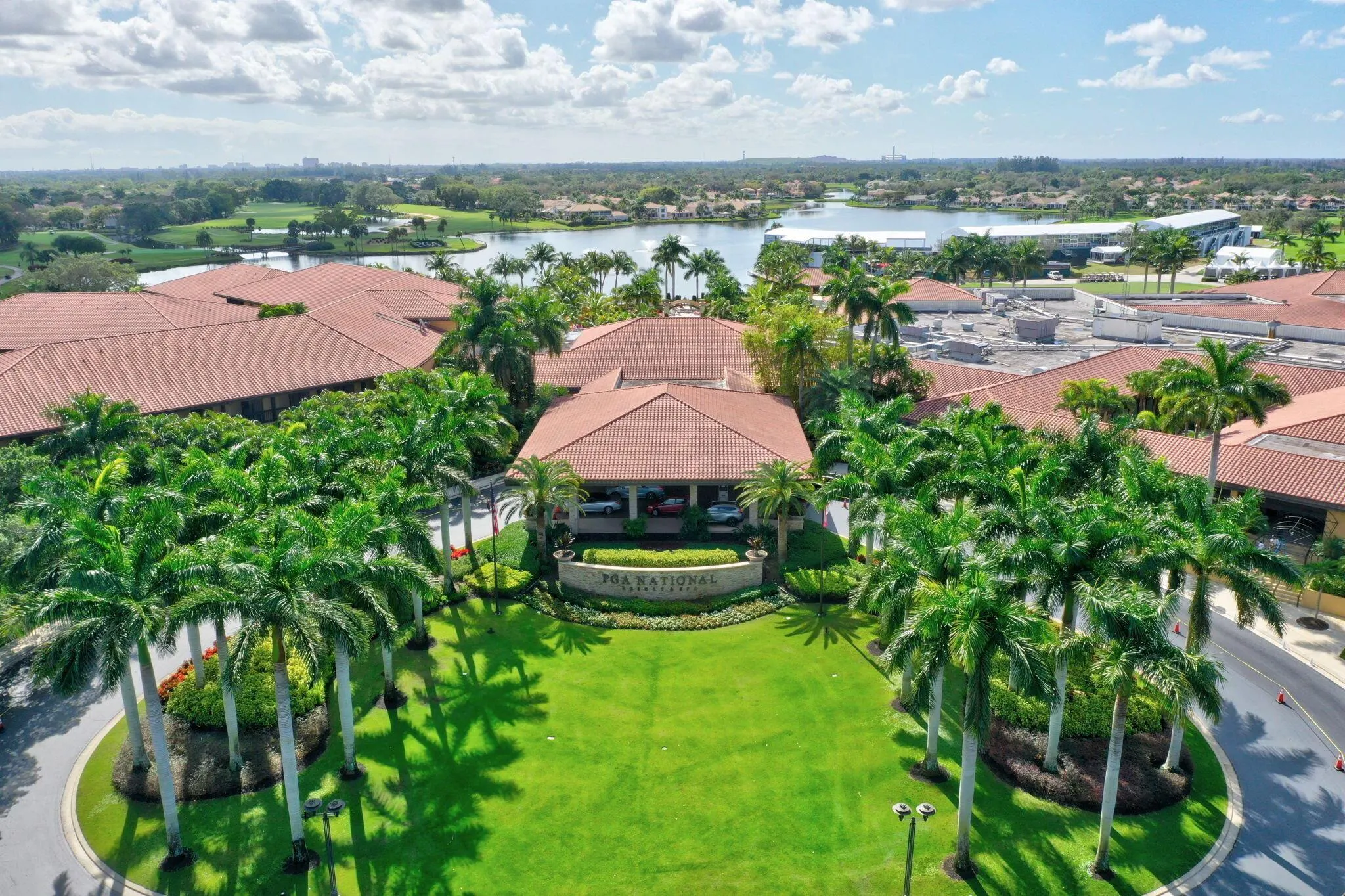 908 Club Drive, #908