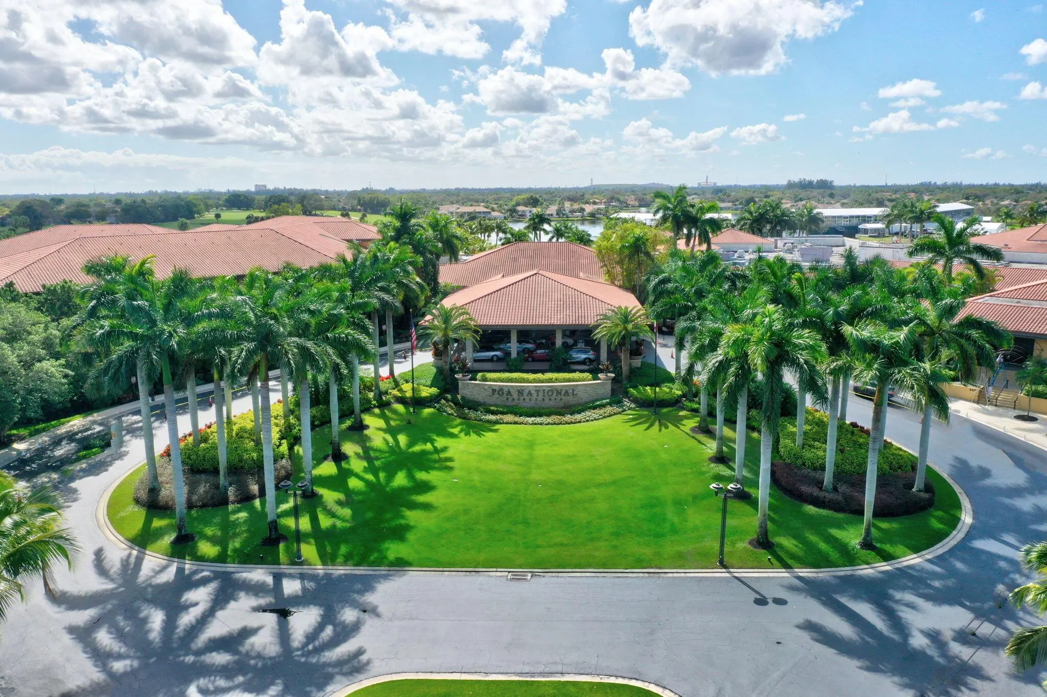 908 Club Drive, #908