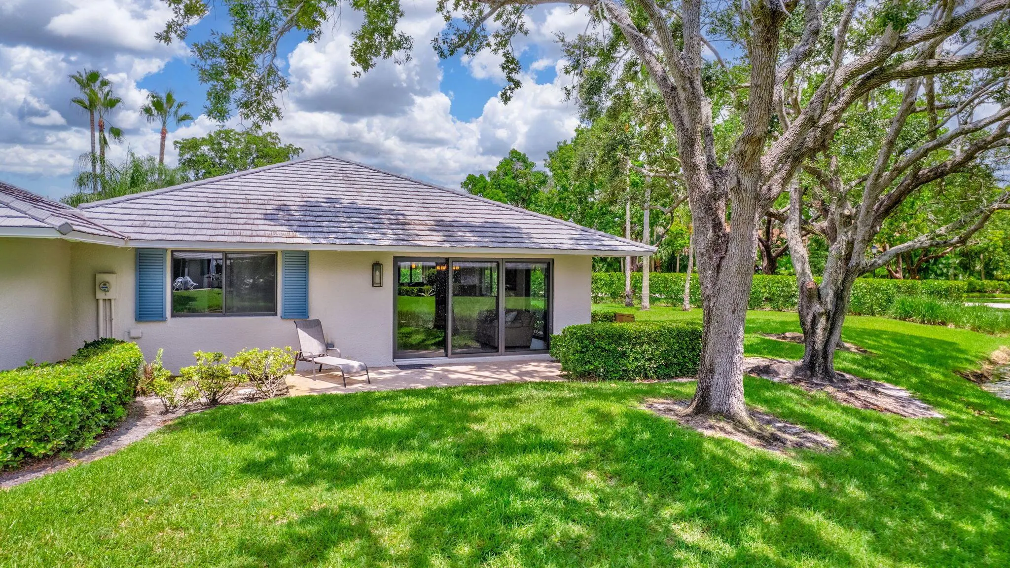 908 Club Drive, #908
