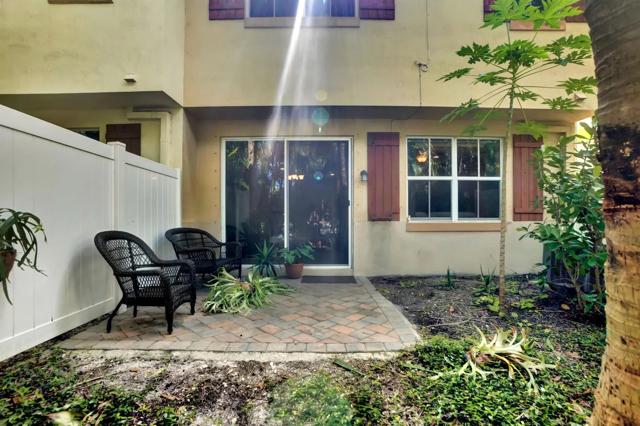 117 E Prive Circle
