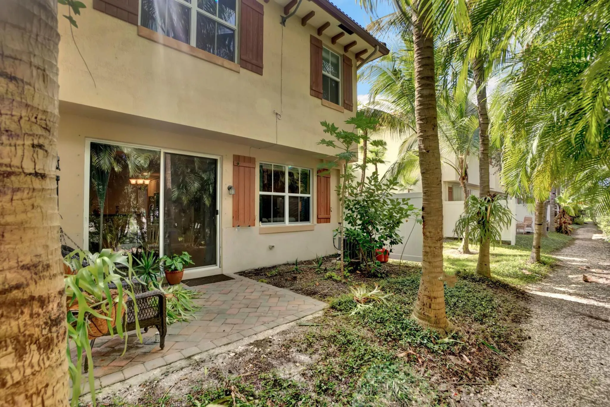 117 E Prive Circle
