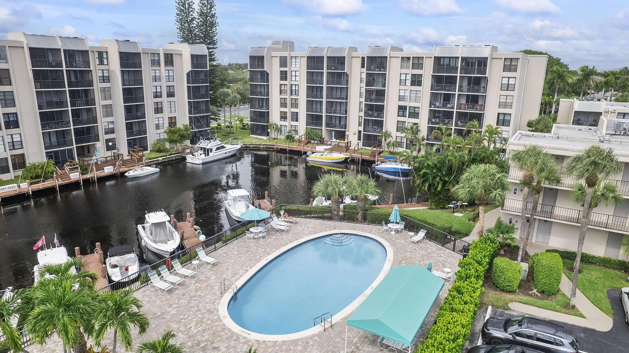 8 Royal Palm Way, #6040