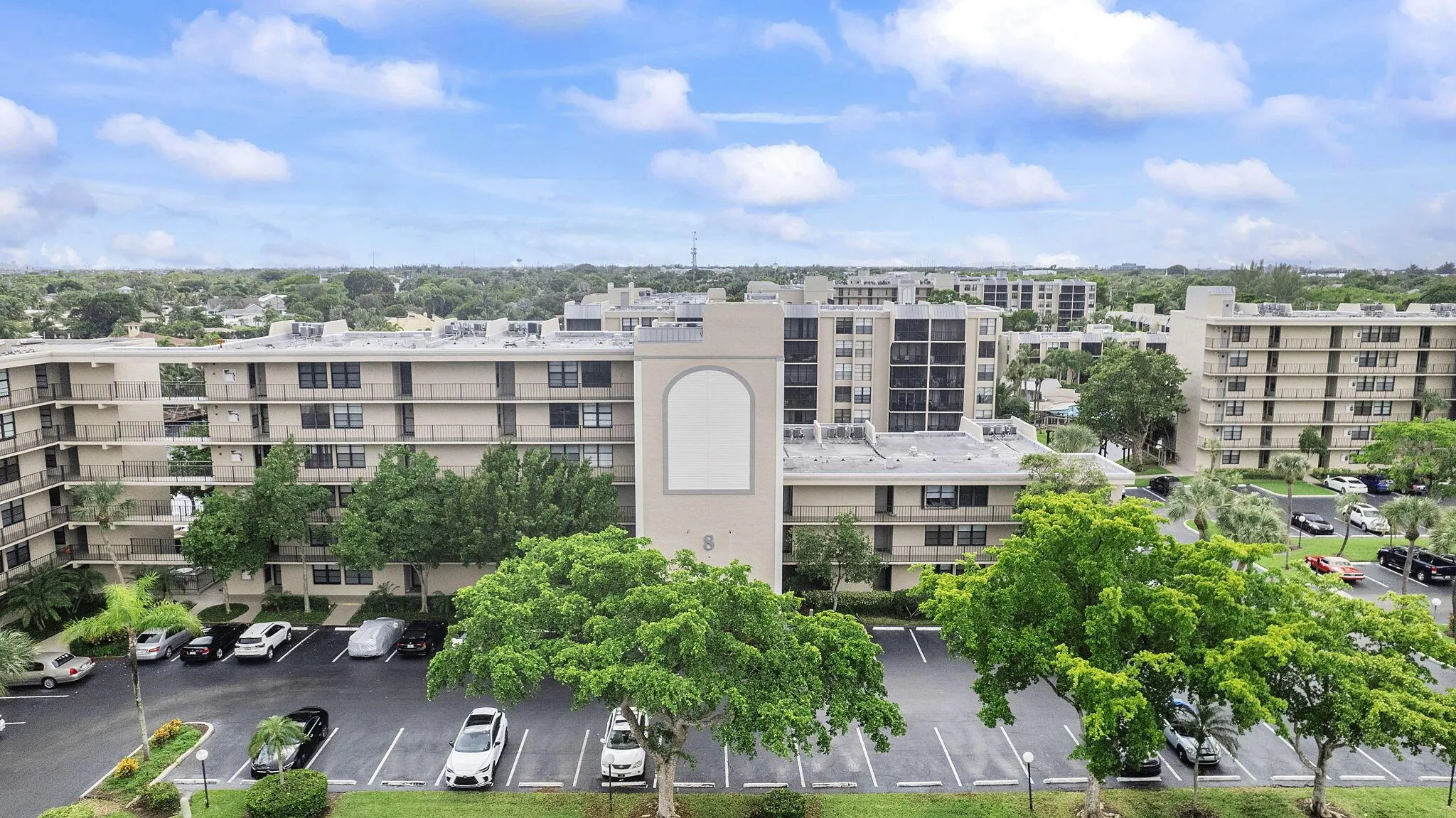 8 Royal Palm Way, #6040