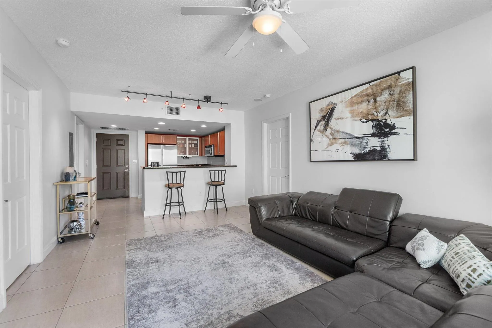 610 Clematis Street, #523