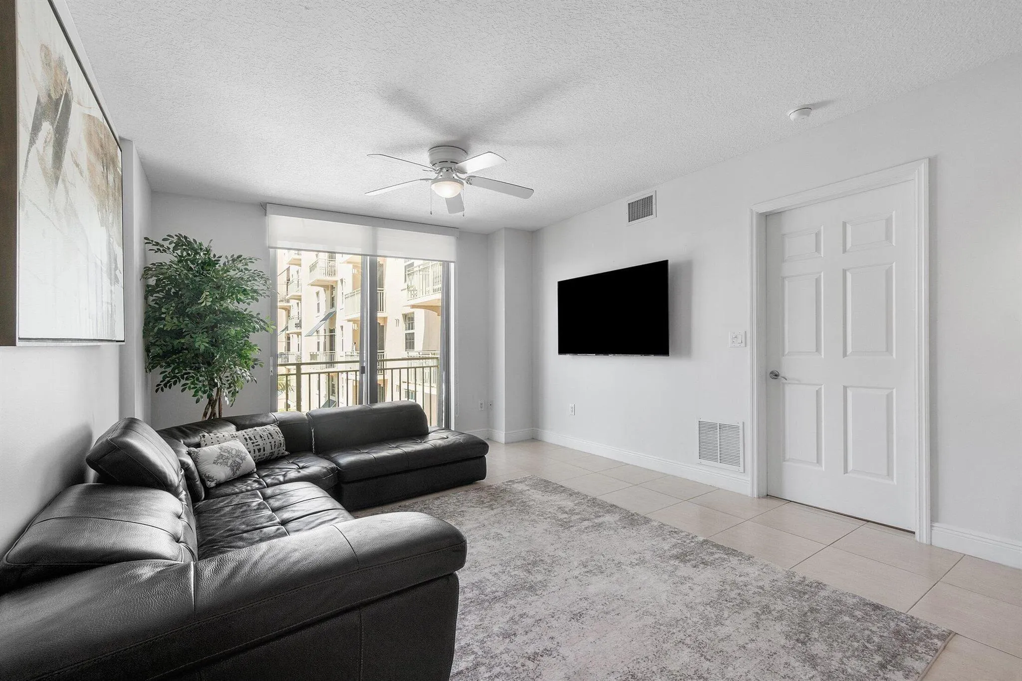 610 Clematis Street, #523