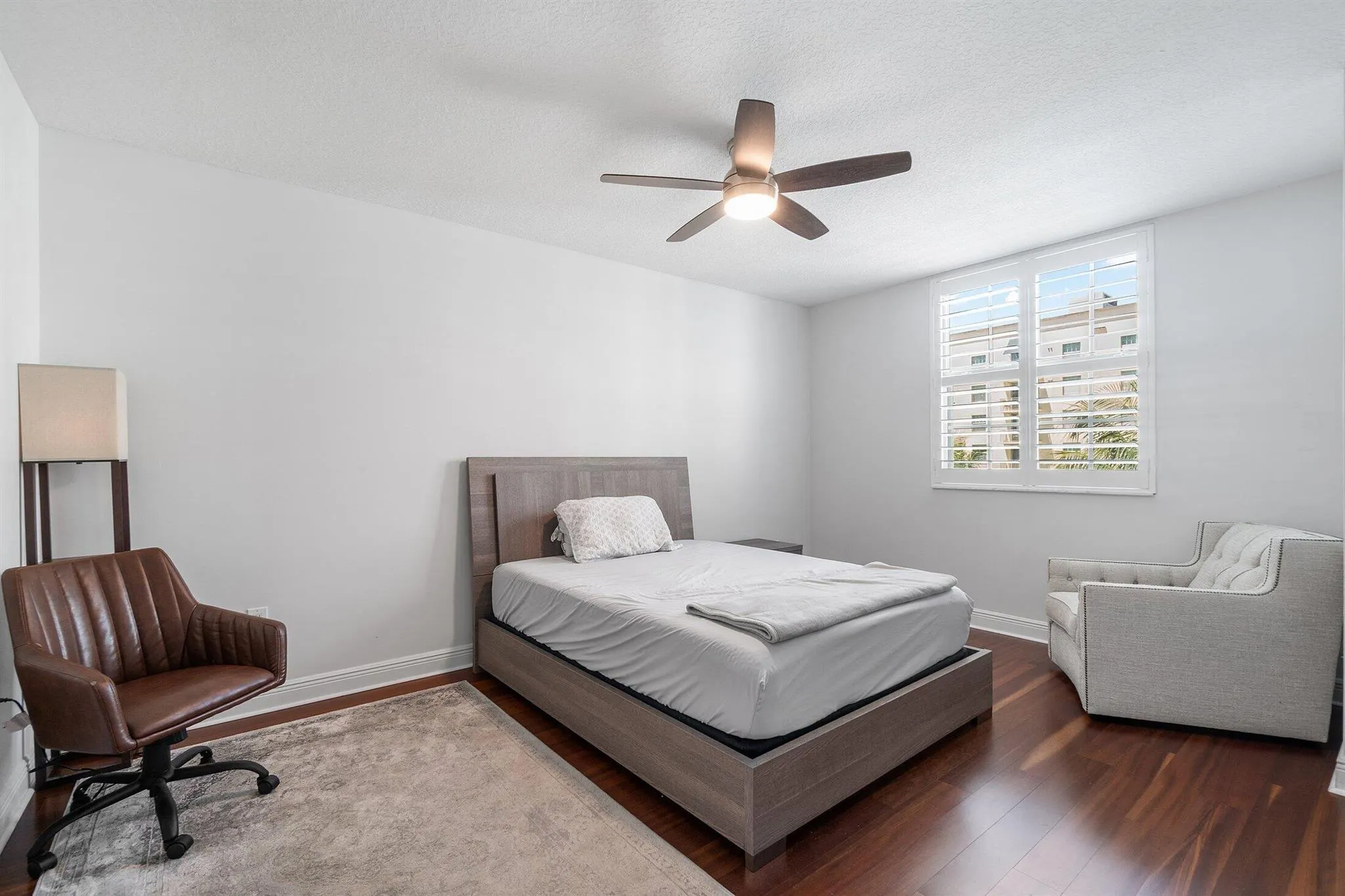 610 Clematis Street, #523