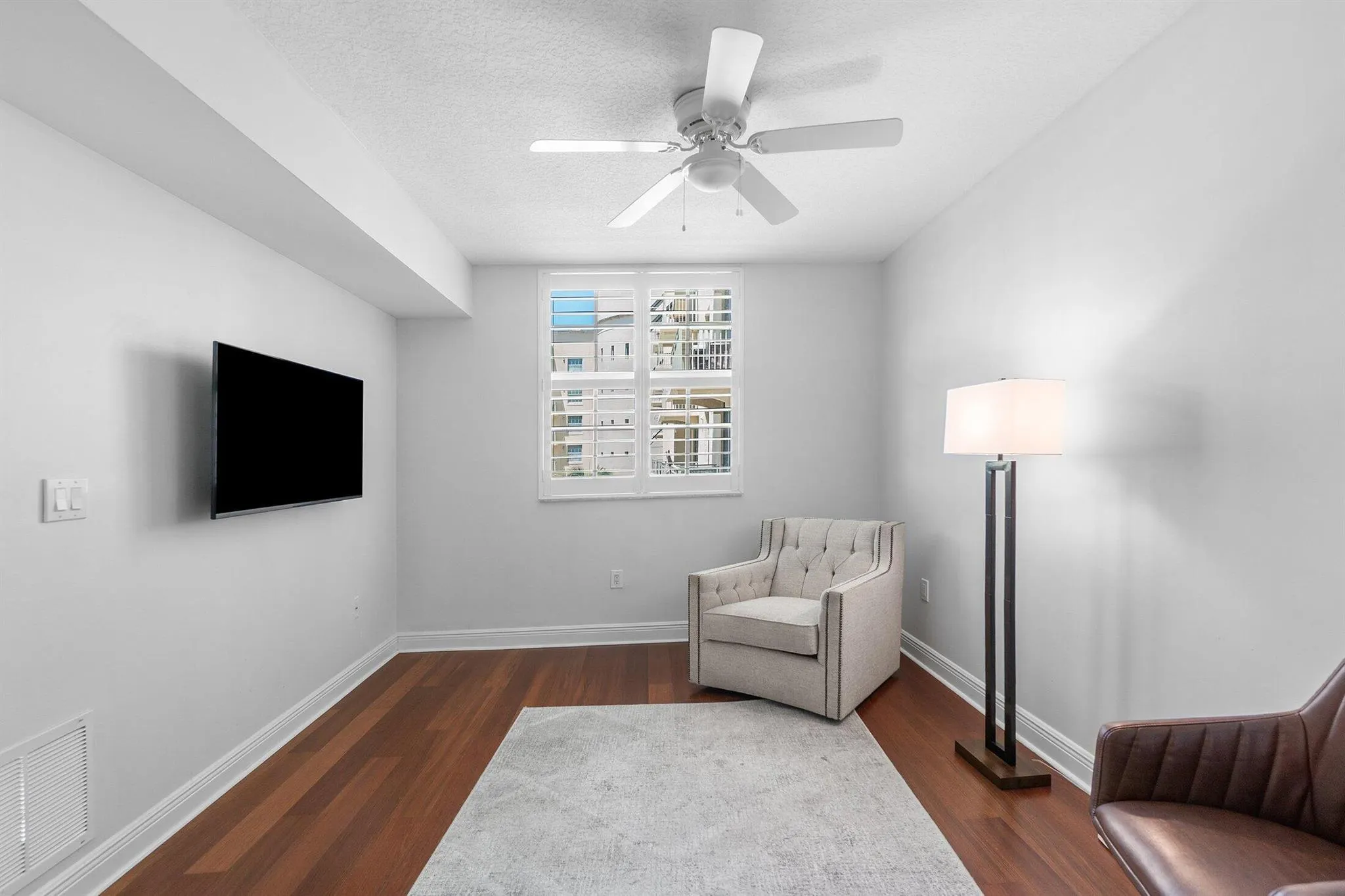 610 Clematis Street, #523