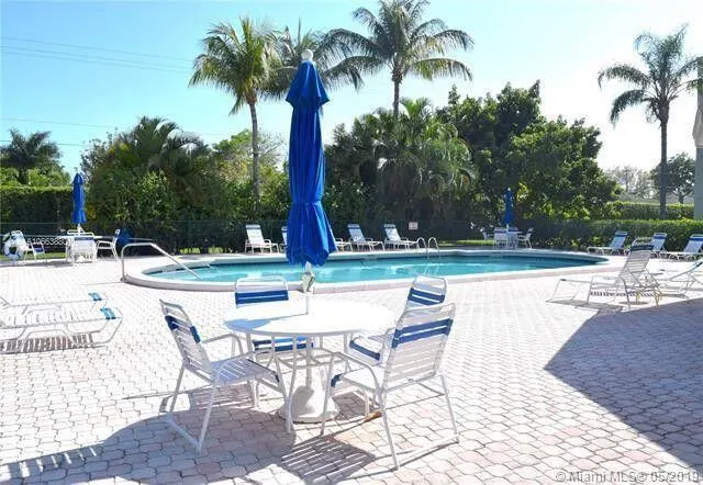 555 Banyan Tree Lane, #5