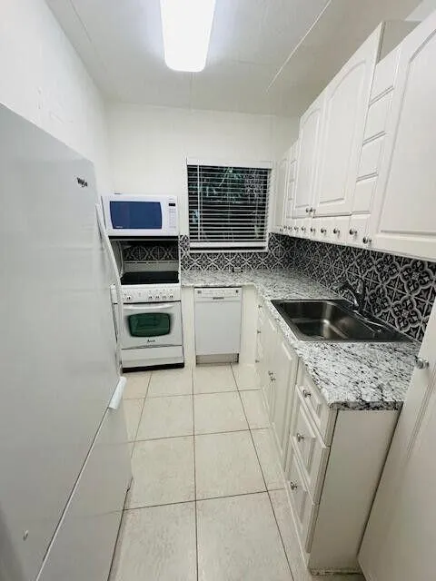 555 Banyan Tree Lane, #5
