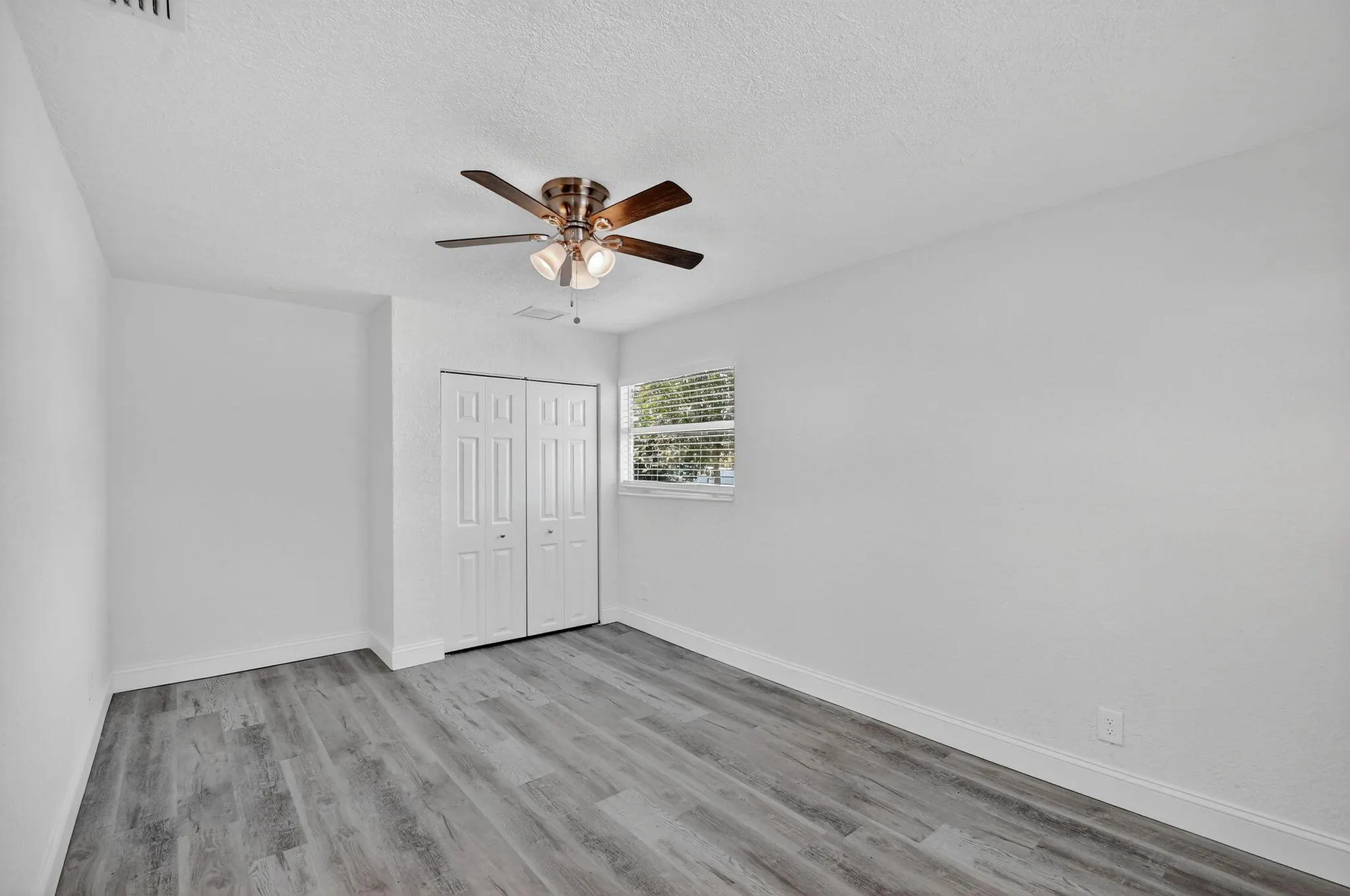 1373 W 30th Street