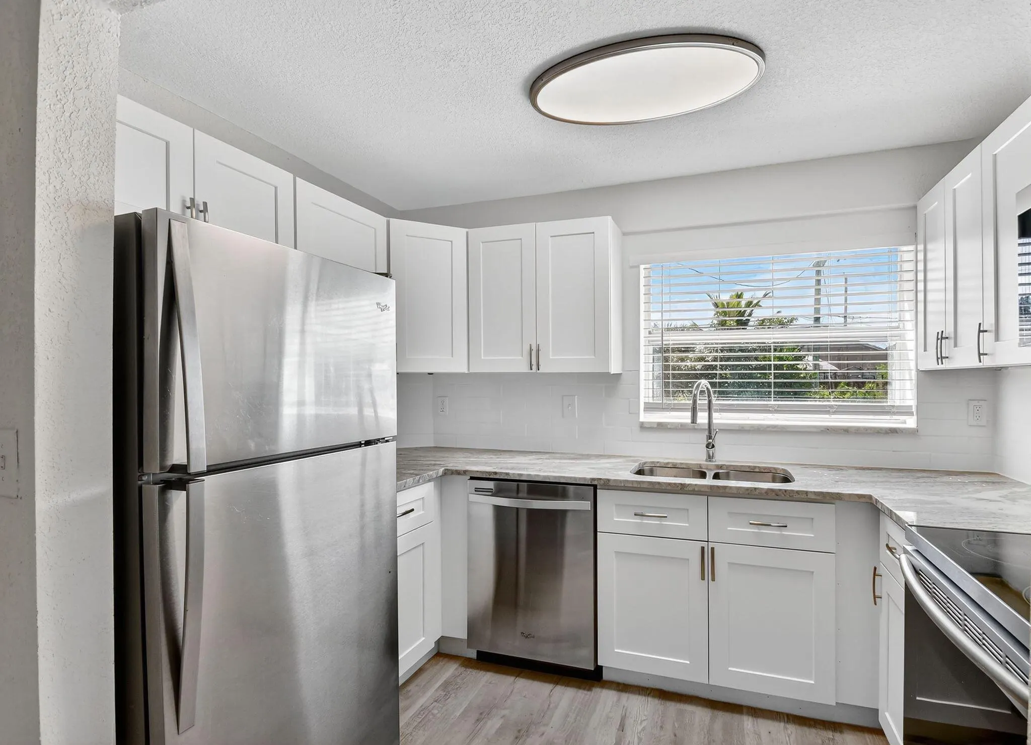 1373 W 30th Street