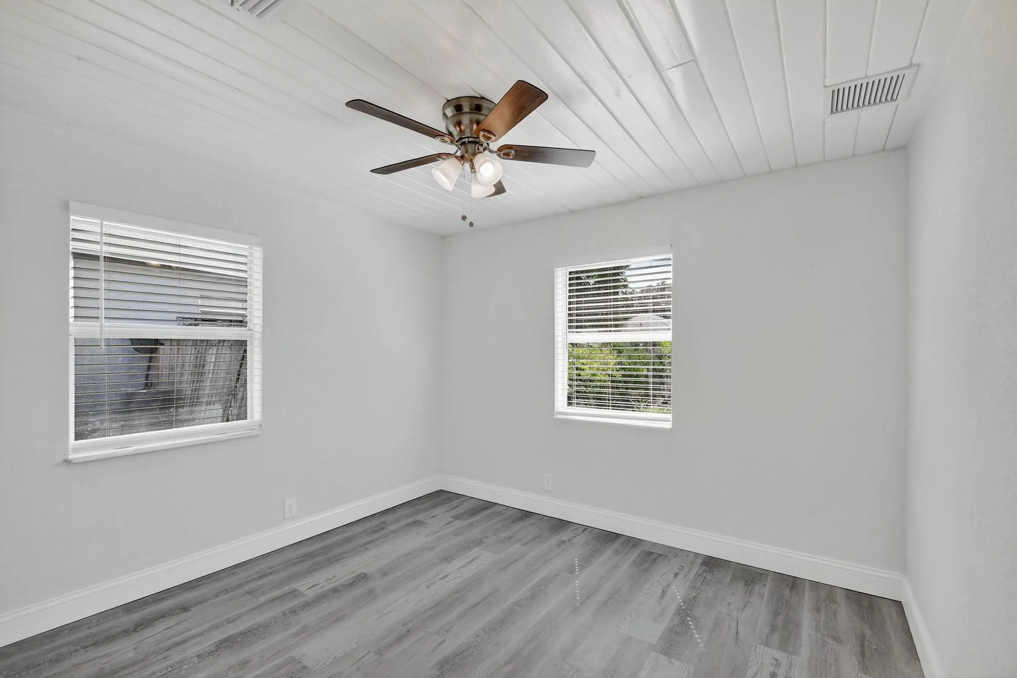 1373 W 30th Street