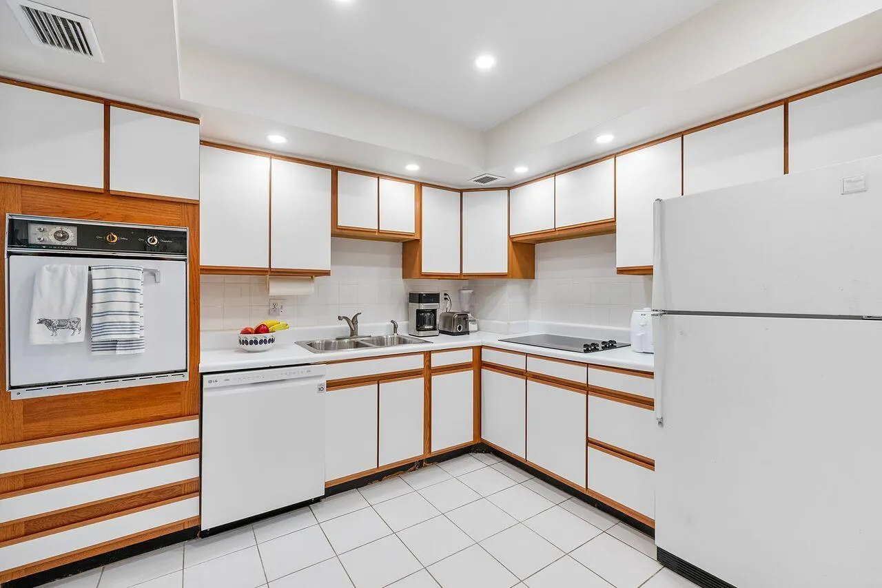 3450 S Ocean Boulevard, #118