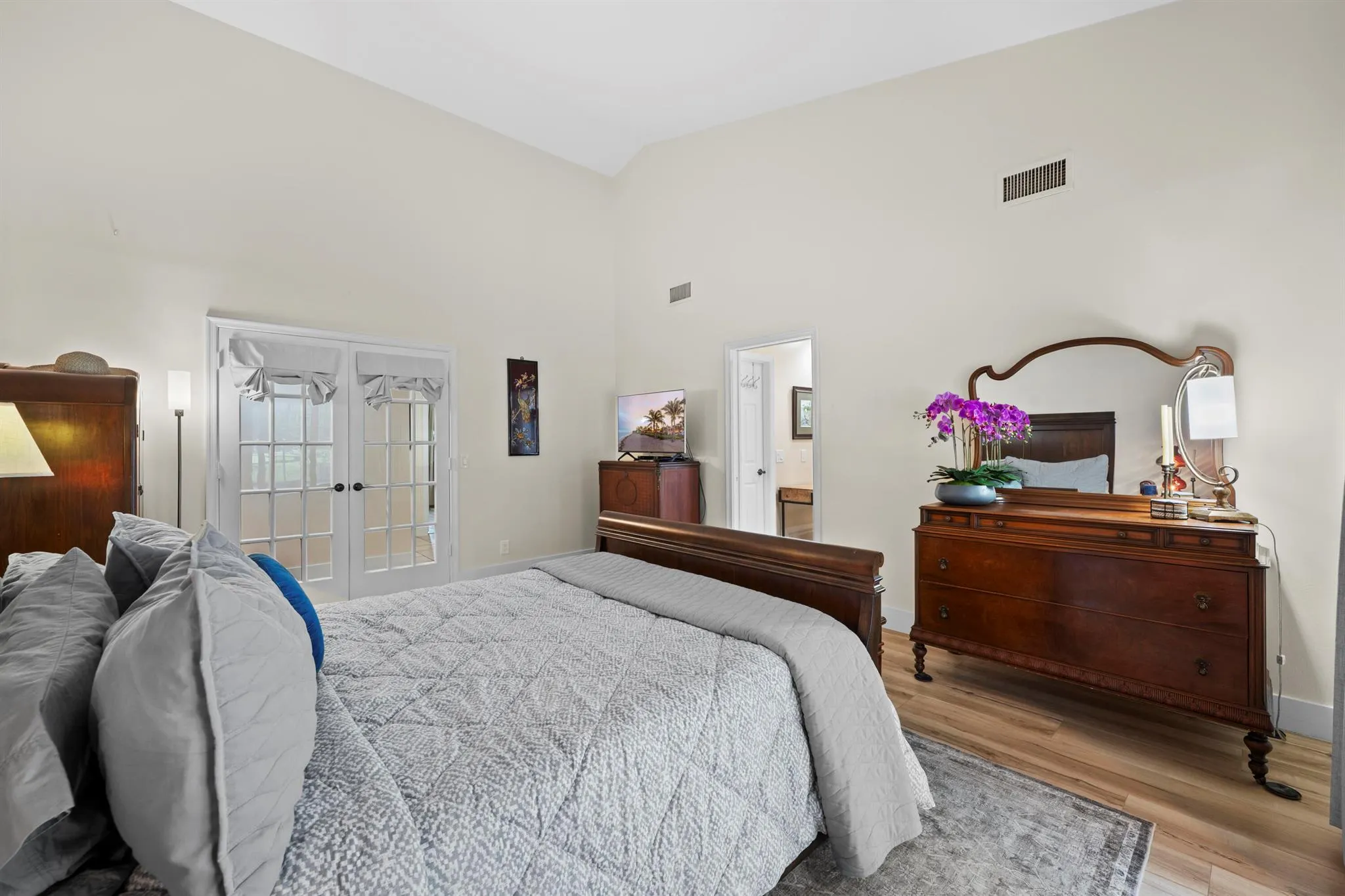 9034 Gardens Glen Circle