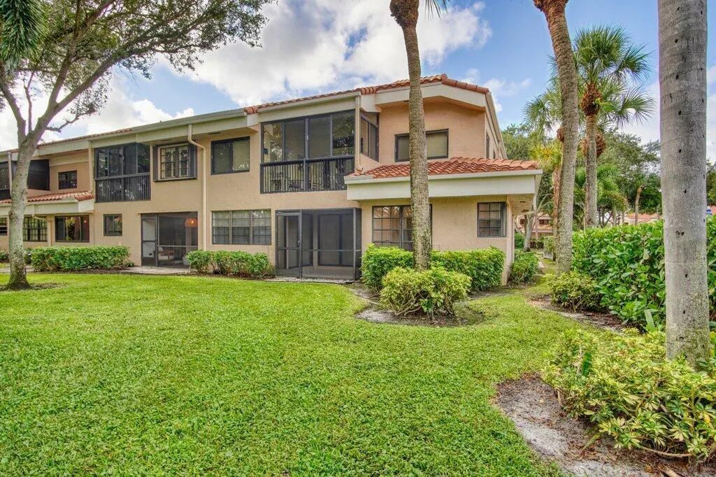 17388 Boca Club Boulevard, #201