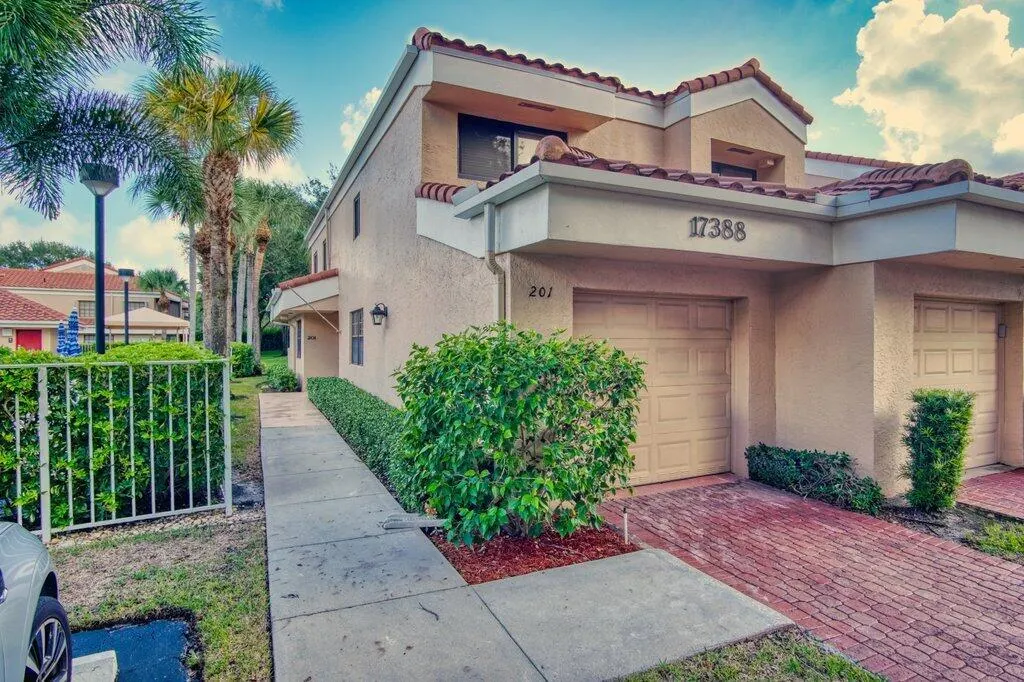 17388 Boca Club Boulevard, #201