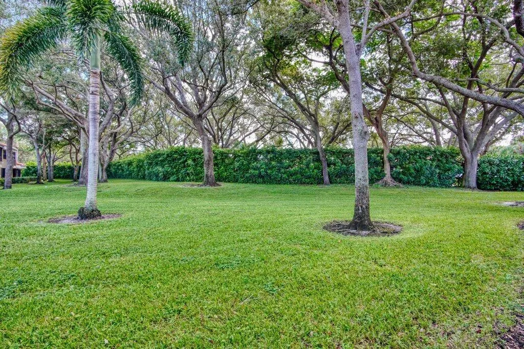 17388 Boca Club Boulevard, #201