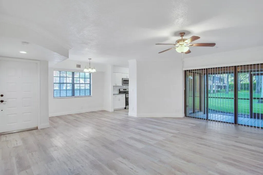 17388 Boca Club Boulevard, #201