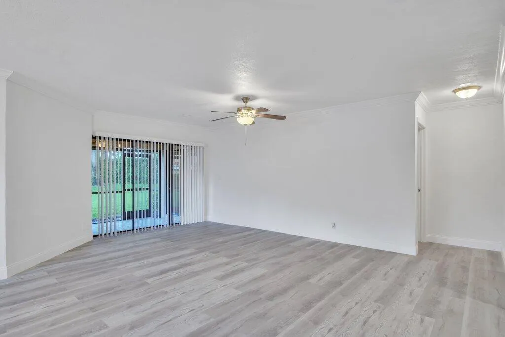 17388 Boca Club Boulevard, #201