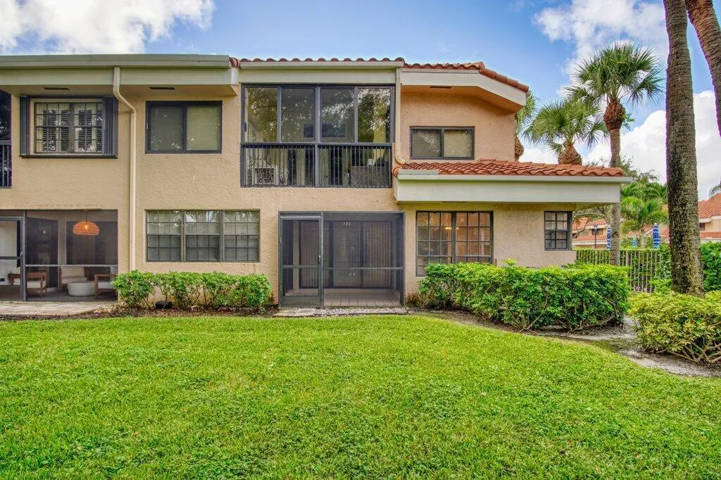 17388 Boca Club Boulevard, #201