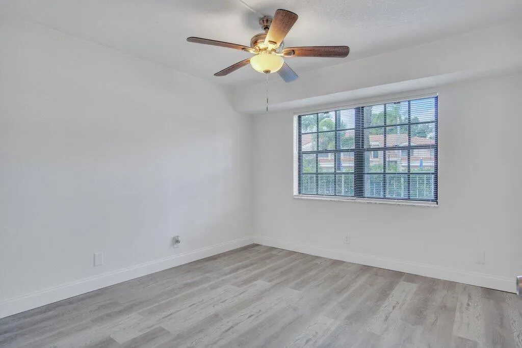 17388 Boca Club Boulevard, #201