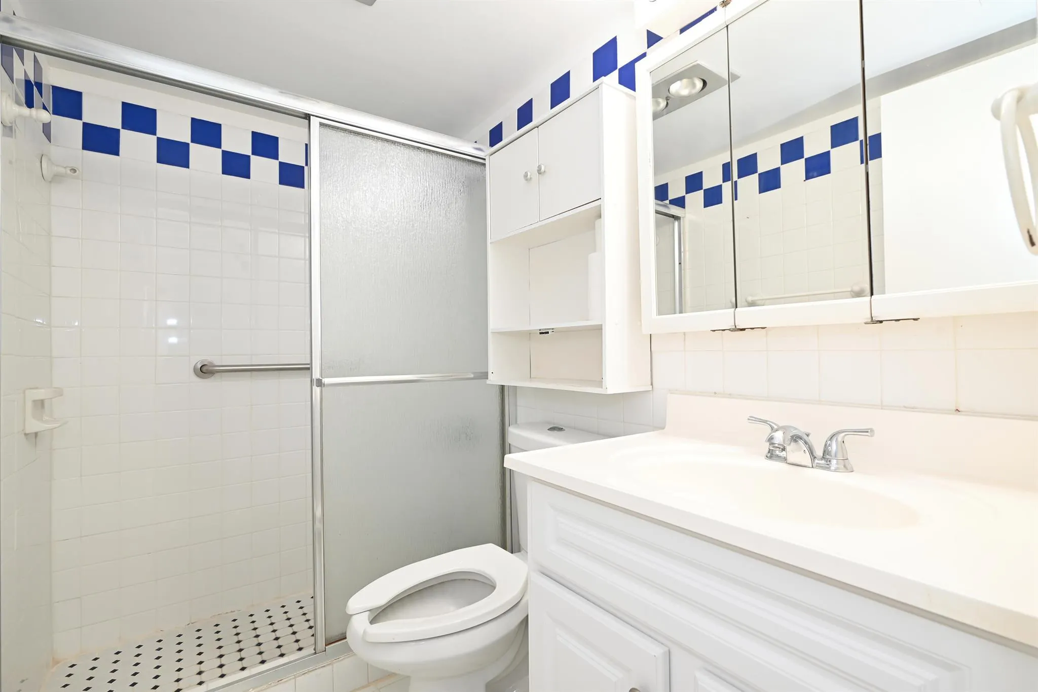 102 Coventry E, #102
