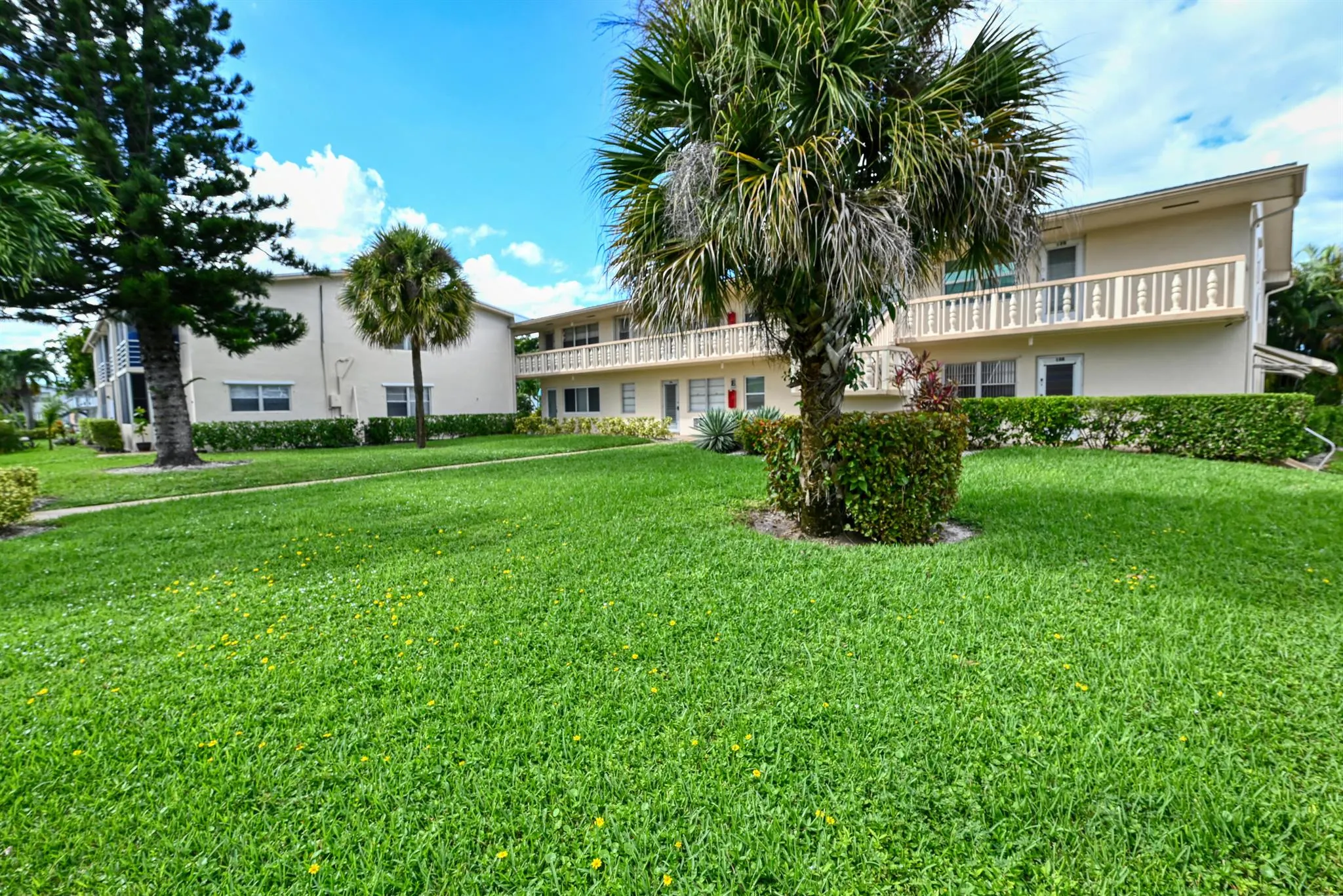 102 Coventry E, #102